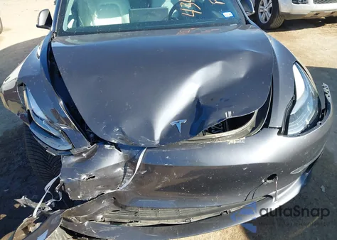 2021 Tesla Model 3 Long Range Dual Motor All-Wheel Drive z USA, uszkodzony, nr VIN 5YJ3E1EB5MF980685